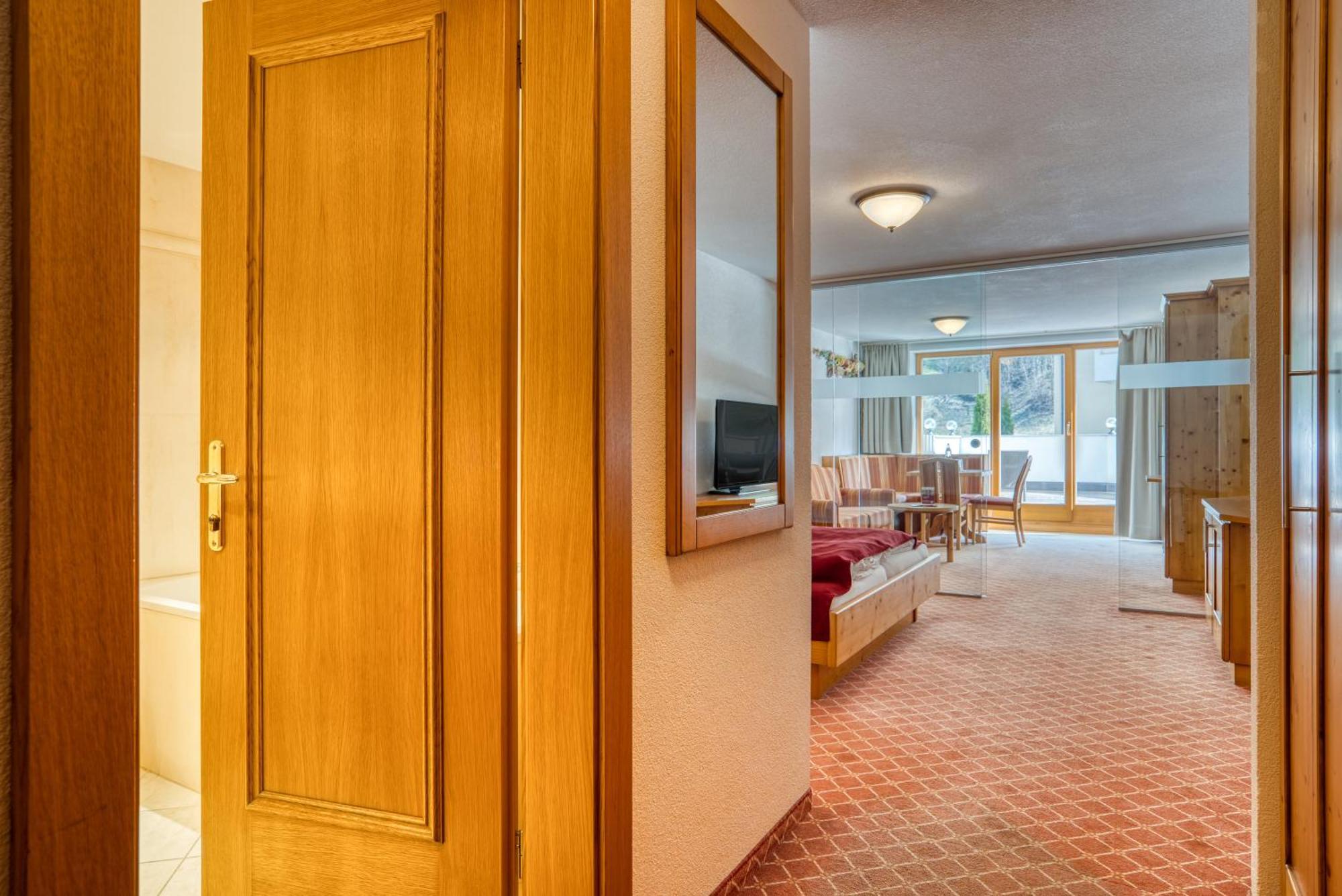 Mallaun Hotel.Erlebnis See Zewnętrze zdjęcie
