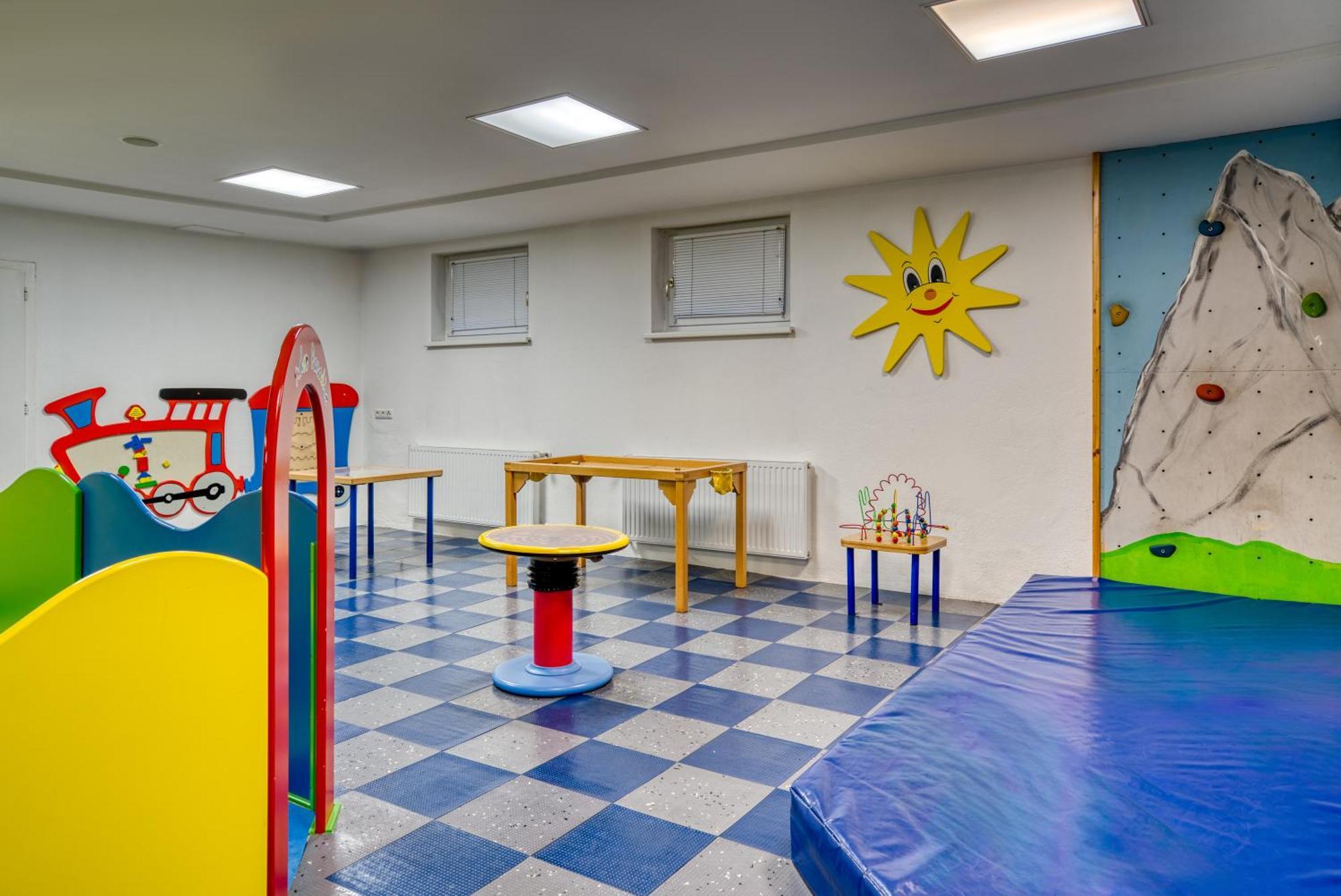 Mallaun Hotel.Erlebnis See Zewnętrze zdjęcie